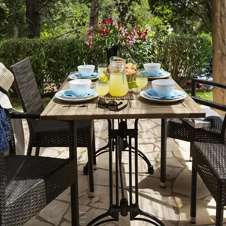 בית נופש Res Mare E Monte, Solenzara, With Terrace פאבונה