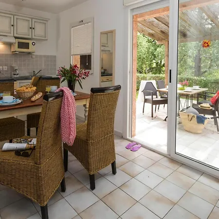 בית נופש Res Mare E Monte, Solenzara, With Terrace פאבונה