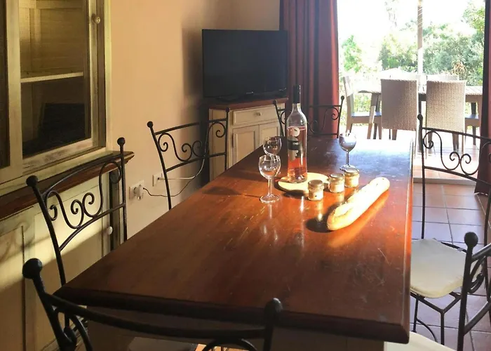 In Corsica Near Canella 法翁